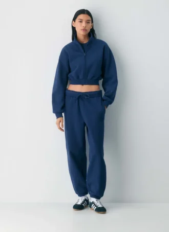 Sweat-shirt boyfriend court à capuche et fermeture éclair en molleton douillet