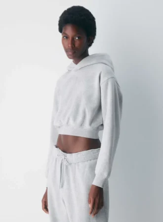 Sweat-shirt à capuche court en molleton douillet